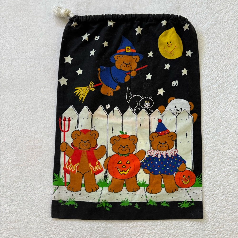 1980s Vintage Halloween Bear Drawstring Bag
